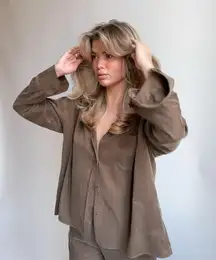 Djerf Avenue On The Go Shirt Mocha