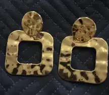 Hammered‎ Gold Square Dangle Earrings - Statement Fashion Jewelry