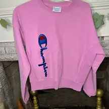 Champion Size M Reverse Weave  Crew Neck with vertical logo slightly cropped fit