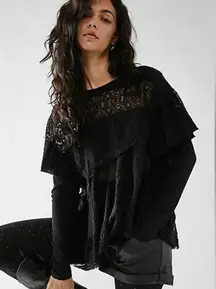 Free People Black Lace Layered Long Sleeve Blouse – Size Small