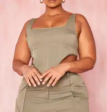 NWT PrettyLittleThing Plus Khaki Twill Dip Hem Structured Cargo Corset – US 20