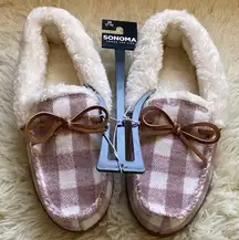 NWT
Sonoma Pink and Cream Moccasin Slippers