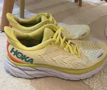 Hoka Clifton 8