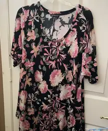 FINAL MARKDOWN Lane Bryant tropical tee 18/20