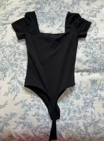 Aritzia Babaton Bodysuit Contour Square Neck Short Sleeve Black