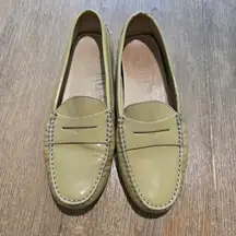 Tod's Women's Gommino Tan Yellow Patent Slip On‎ Driving Loafers Preppy Sz 38