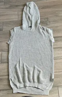 PrettyLittleThing Light Gray Hooded Sweater Vest
