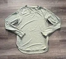 Athleta Light Green Long Sleeve Top Size Medium Women’s Athletic Undershirt