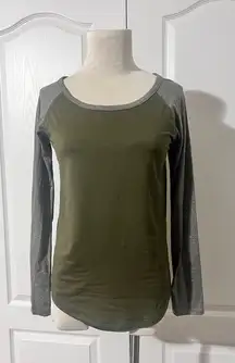 Rue21 Baseball Long Sleeve Tee - sz S Juniors‎