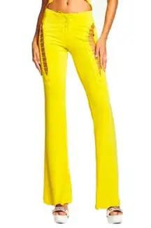 I am gia Turn Heads Cutout Pants 🍑💛