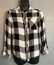 Arizona Jean Company plaid button up shirt