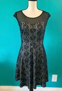 ⭐️ En focus studio black dress in size 10