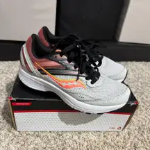 Saucony Running Shoes Women’s 6