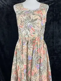 Vintage Dress Handmade Size Medium Fit & Flare Floral Knee Length Tank Zip Back