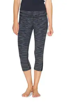 Like new Lucy Hatha Collection cropped leggings. Sz S 