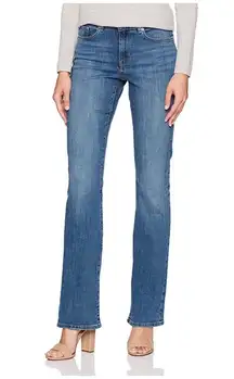 LEVI Strauss & Co Signature Low Rise Bootcut Jeans 12 Short