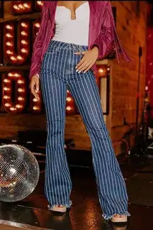 Trendy high waist striped flares with hidden zipper. NWT