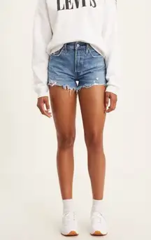 Levi’s Wedgie Short Distressed Size 27