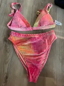 Dippin’ Daisy’s Swimwear Bikini Set