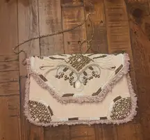 LULU’S Catch My Eye Beaded Clutch‎