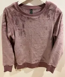 FUZZY VELOUR CREWNECK SWEATSHIRT!