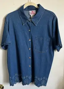 Quacker Factory Denim Button-Up Shirt size L‎