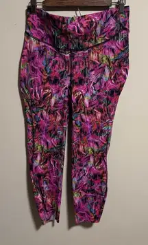 Lululemon Base Pace High-Rise Running Tight 25"
Hyper Flow Pink Multi- Size 12