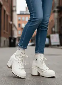 Converse Chuck 70 Deluxe High Top Platform Sneakers Women’s Size 9.5 White