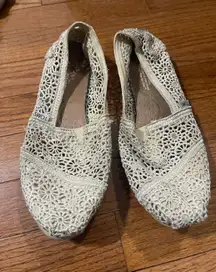 Cream Crochet/Lace  Slip On Flats Women’s Size 7