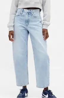 Gap barrel high rise light wash crop jeans size 2p