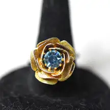 Rare Sarah Coventry Vintage Gold Tone Mesh Blue Crystal Rose Size 9 Glam Ring
