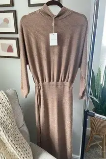 Moodie NWT long sleeve midi tan ribbed dress