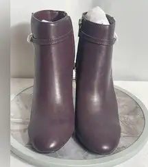 Jones New York Helini Burgundy Croc Strap Ankle Booties 7.5M NIB 3” Heel