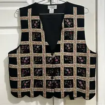 Van Heusen Vintage Black Suede Floral Embroidered Vest Size Large EUC