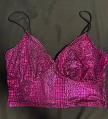 Shein Black and Fuchsia Croc Print Crop Tank Top 