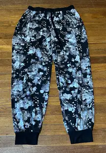 Bongo Women’s Floral Patterned Joggers, Large