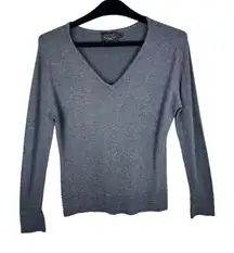 Icelandic Design Gray V-Neck Lightweight Sweater Large