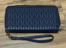 Navy Blue Quilted Wristlet Wallet NBM Gold Accent Zip Around Clutch‎
