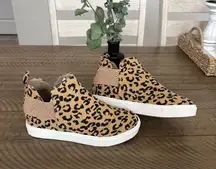 NWOT- high top sneakers