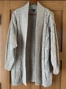 Express Taupe Cable Knit Chunky Open Front Cardigan Sweater Women’s size Medium
