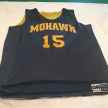 Women’s reversible pinnie