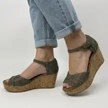 TOMS  Metallic Burlap Platform Wedge sandals size 8.5