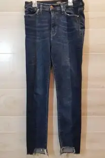 {28} Hudson Barbara Super Skinny StepHem Jeans