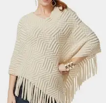 NWT  Concepts
Cream Textured Knit
Fringe Poncho Sweater Cozy