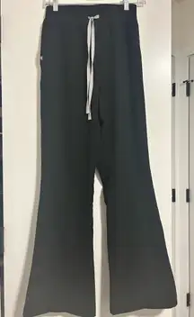 FIGS Scrub Pants Cordova High-Waisted Flare Black