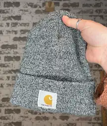Carhartt | women pebbled black and gray beanie