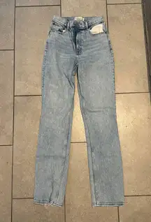 Abercrombie The 90s Straight Ultra High Rise Jeans