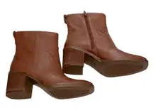 New  Lovie Boot Size 8 Color Cognac