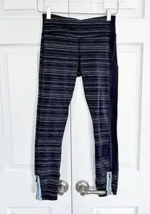 Lululemon  Run the World 7/8 Tight Cyber Stripe Naval Blue Black / Naval Blue