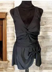 NWT Blooming Jelly Swimsuit Women's Size 4 XL Black One piece.